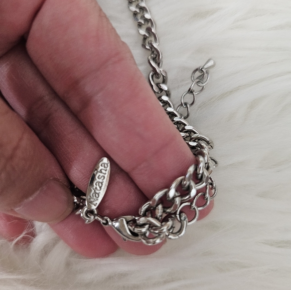 Natasha Gorgeous Necklace. 📿 - Picture 4 of 5